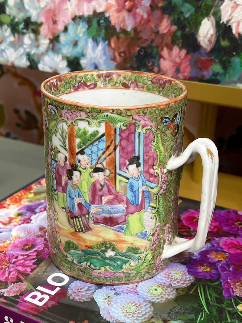 Large Antique Rose Medallion Mug