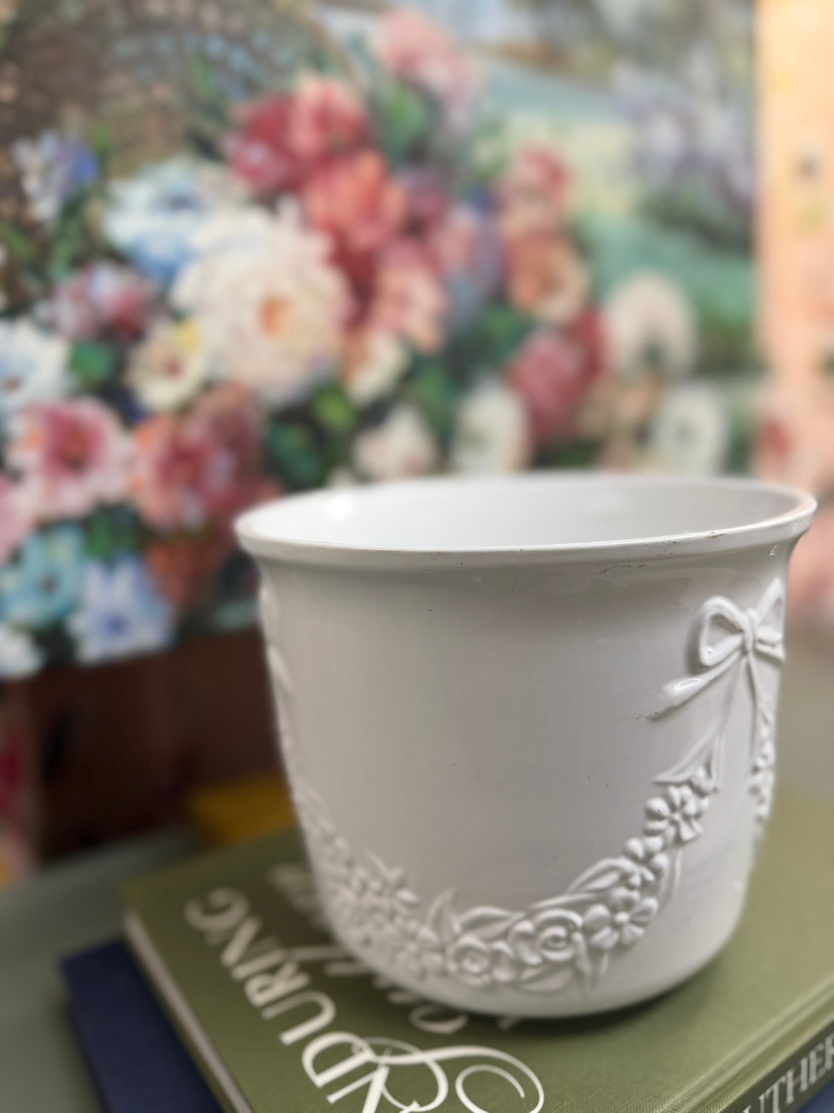 White Made In Portugal Bow Swag Planter