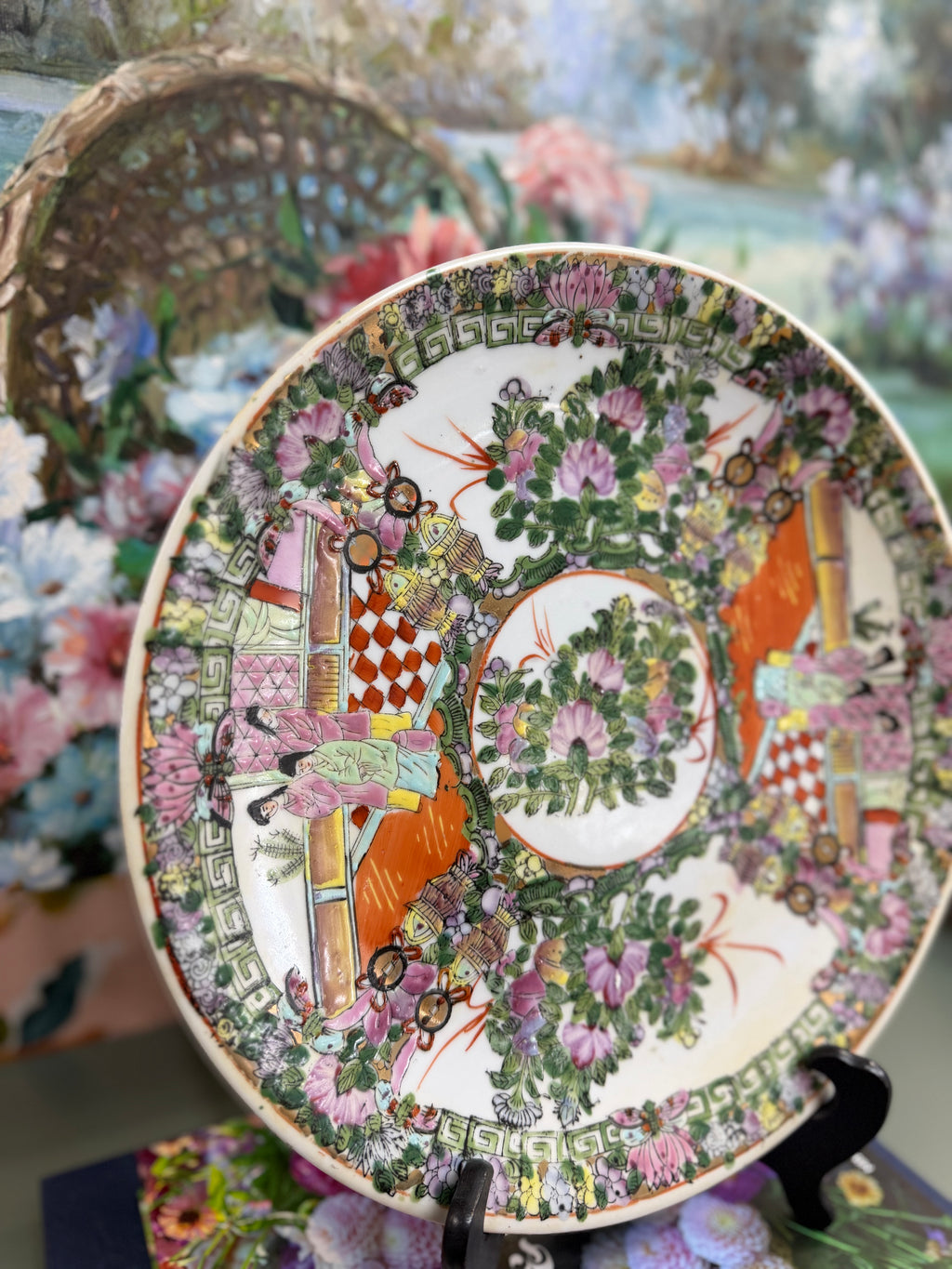 Vintage 12” Rose Medallion Plate