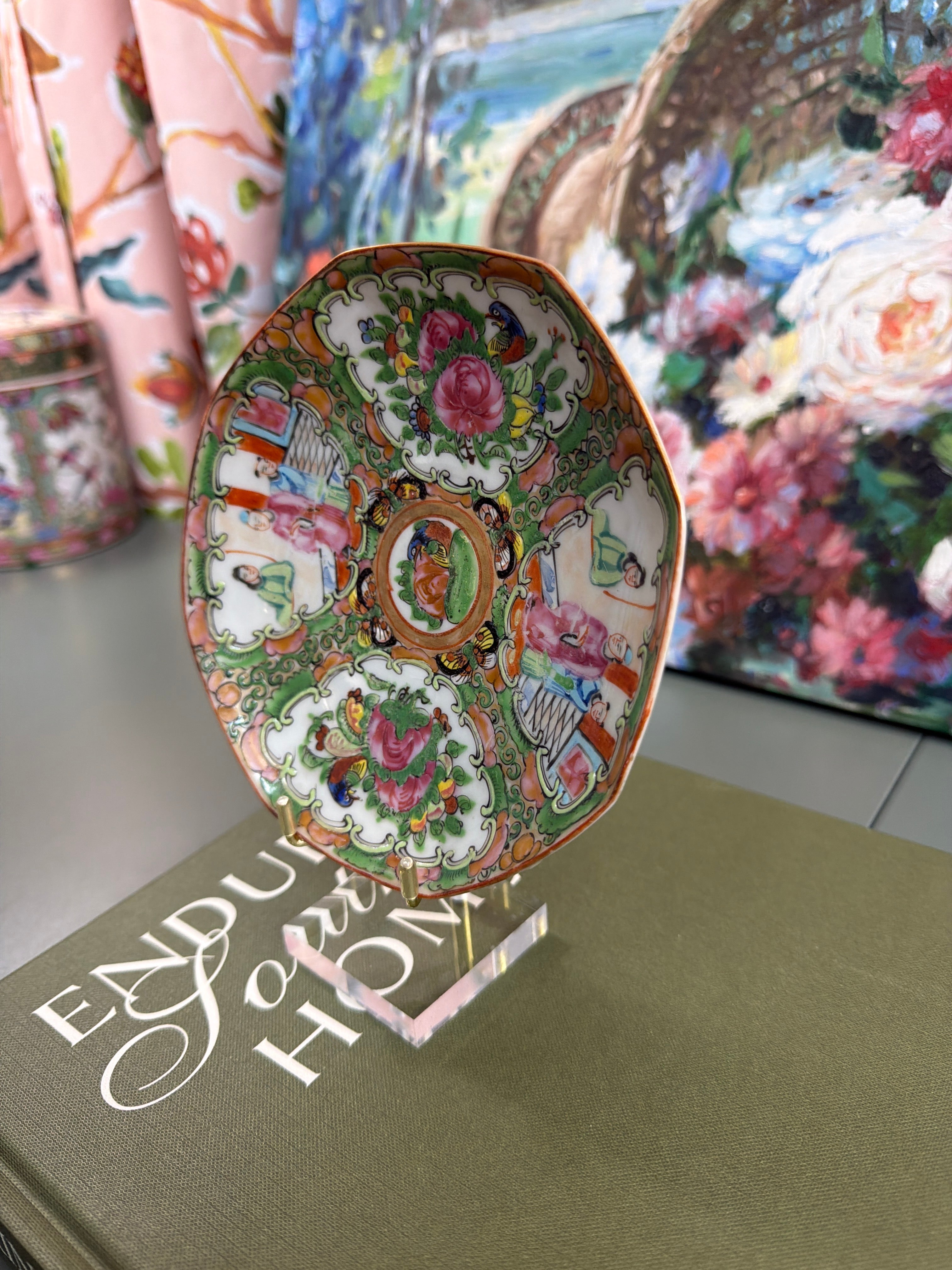 5.75” Octagonal Soft Edged Rose Medallion Plate