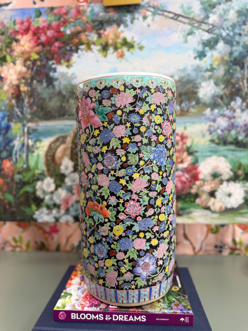 Vintage Large Famille Noir Umbrella Stand
