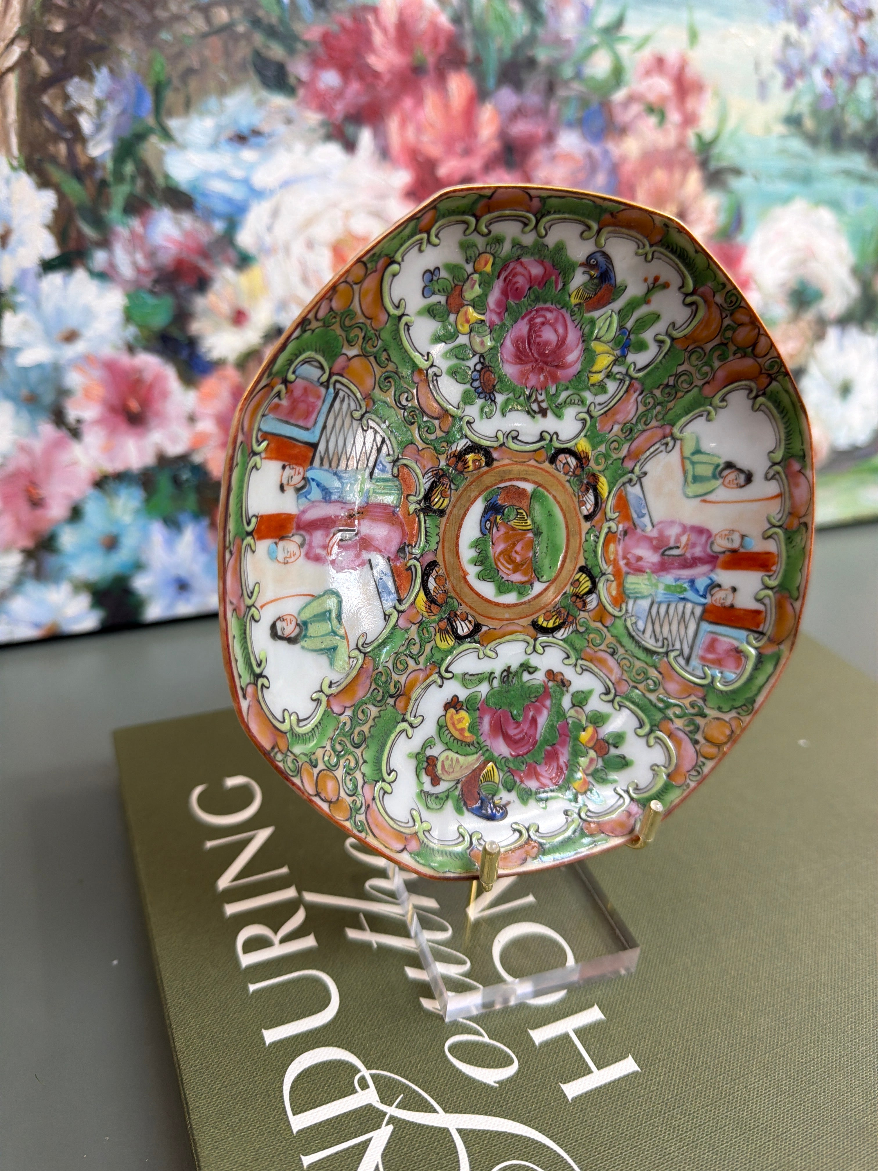 5.75” Octagonal Soft Edged Rose Medallion Plate