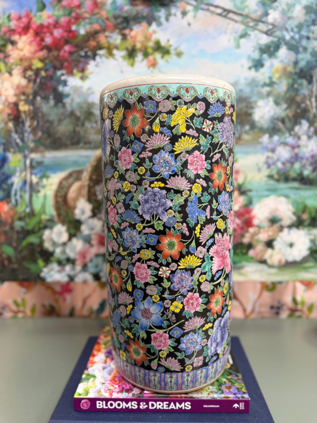 Vintage Colorful Large Famille Noir Umbrella Stand