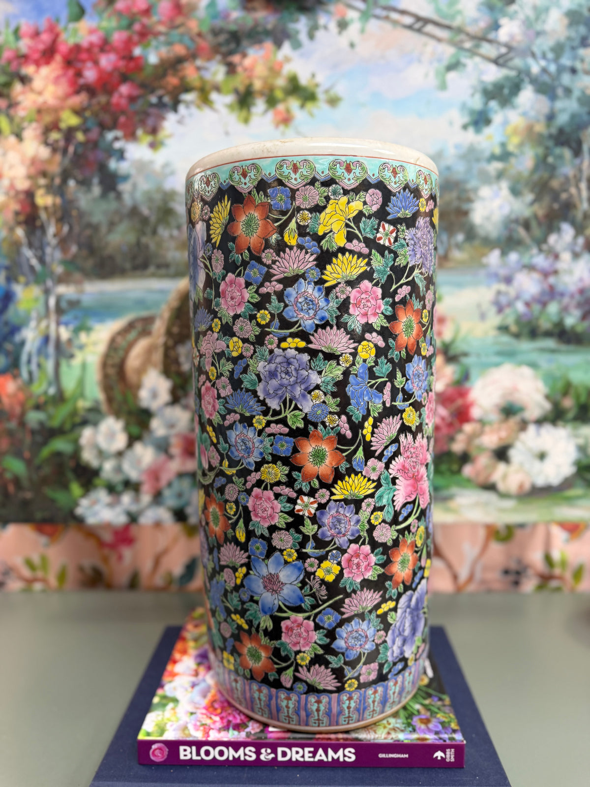 Vintage Colorful Large Famille Noir Umbrella Stand