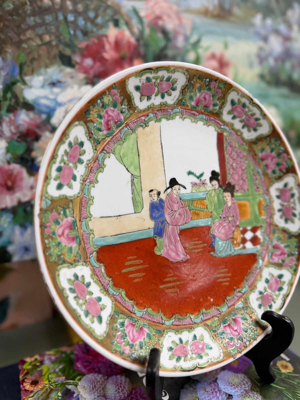 Vintage 10” Rose Medallion Plate