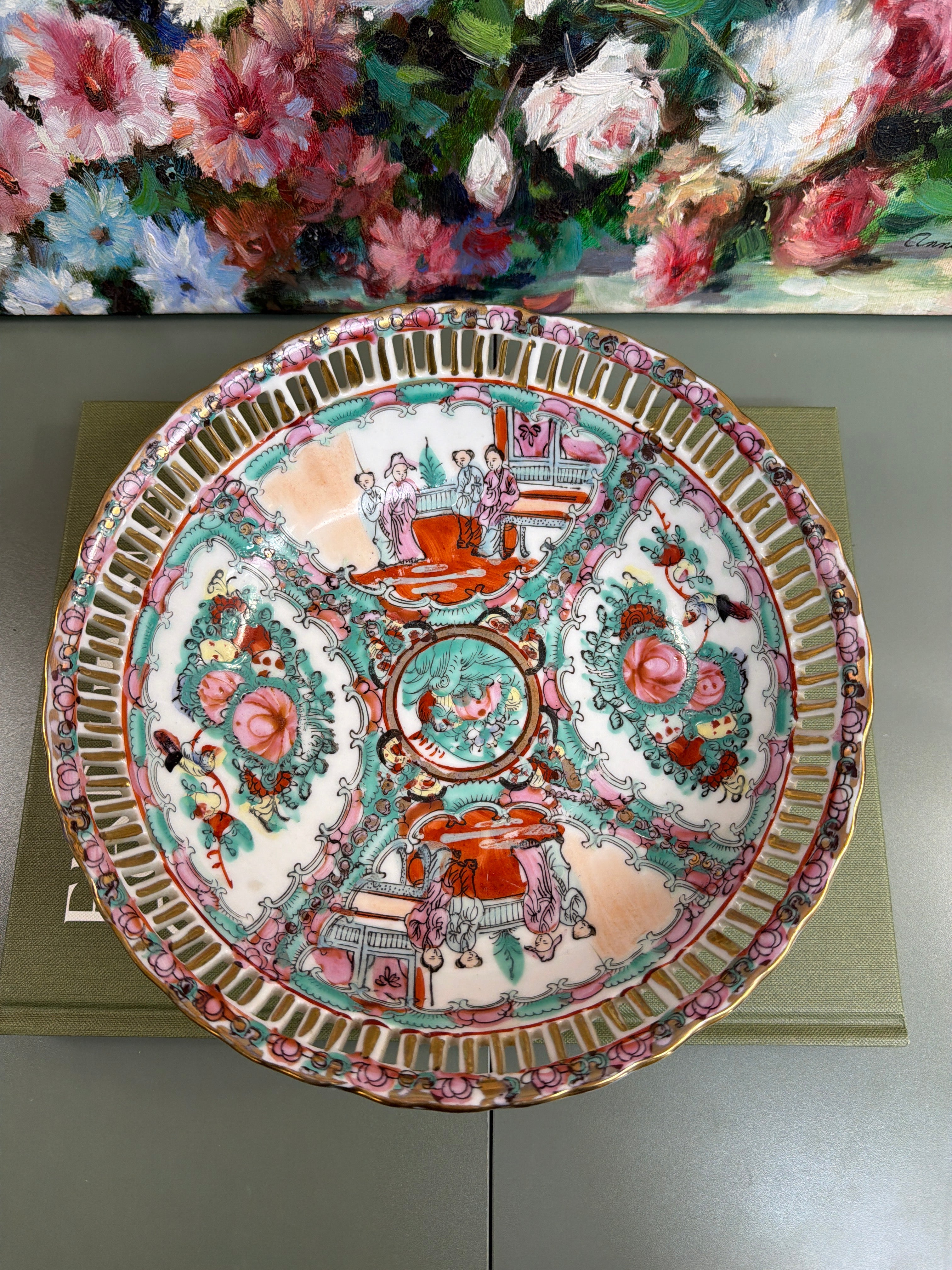 Reticulated Rose Medallion Bowl