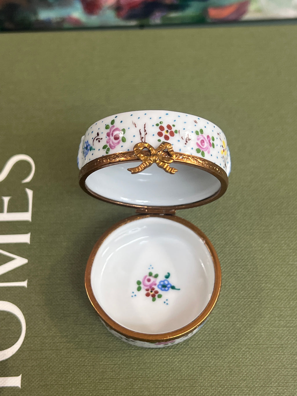 White Floral Hat Limoges Box