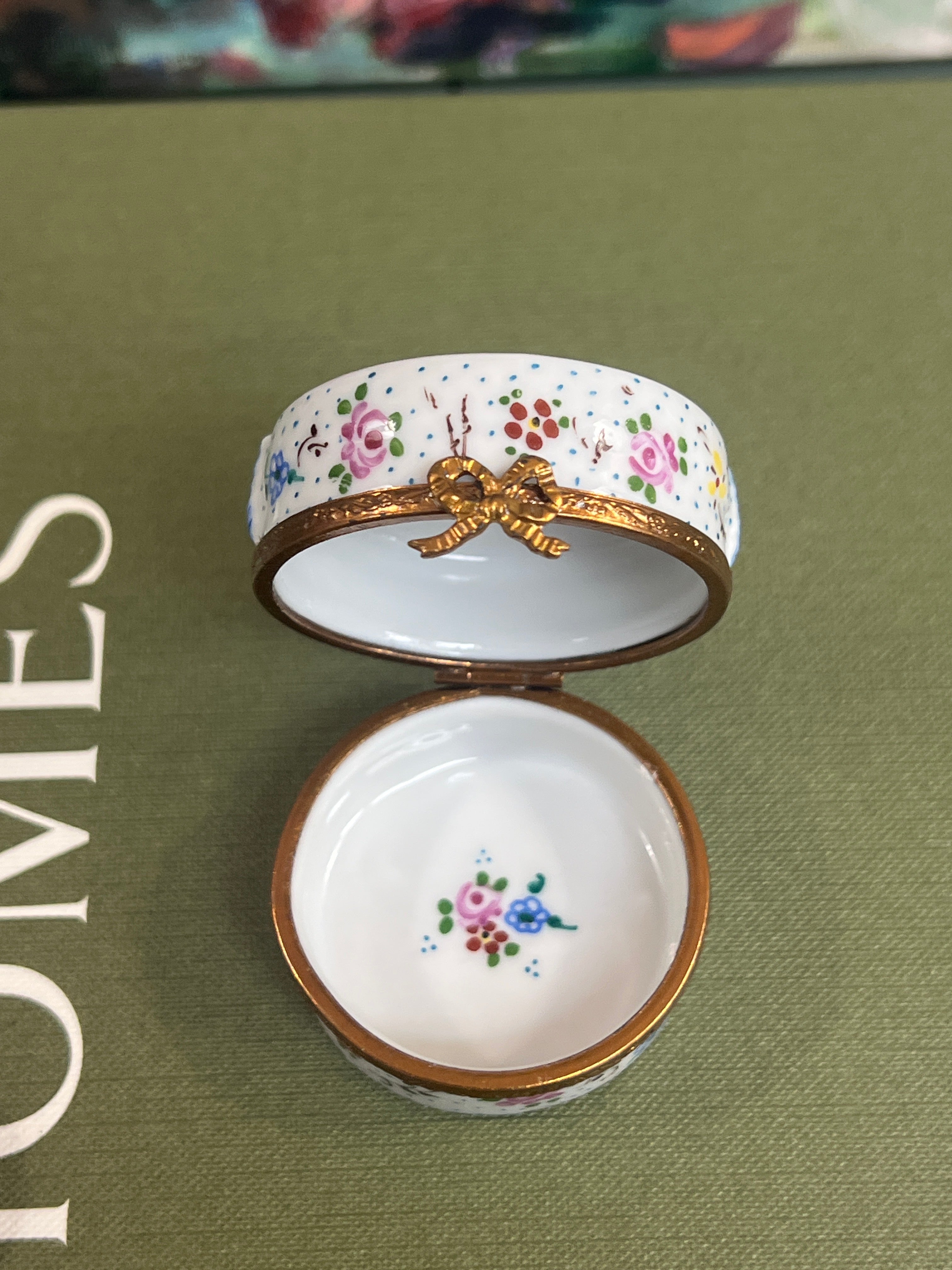 White Floral Hat Limoges Box