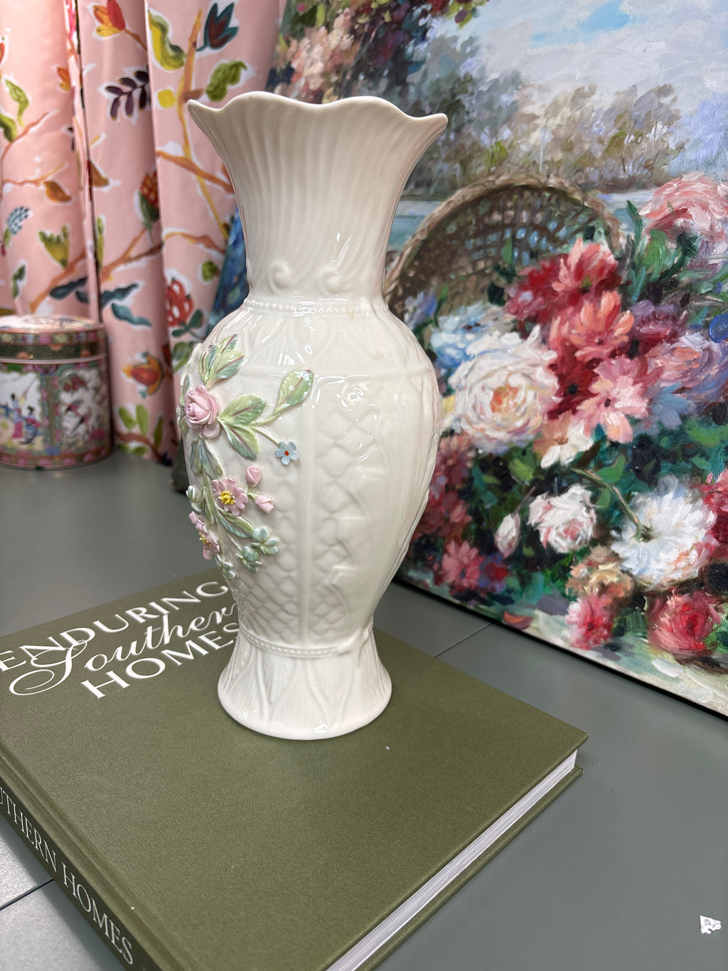 Scalloped Floral Slender Vase