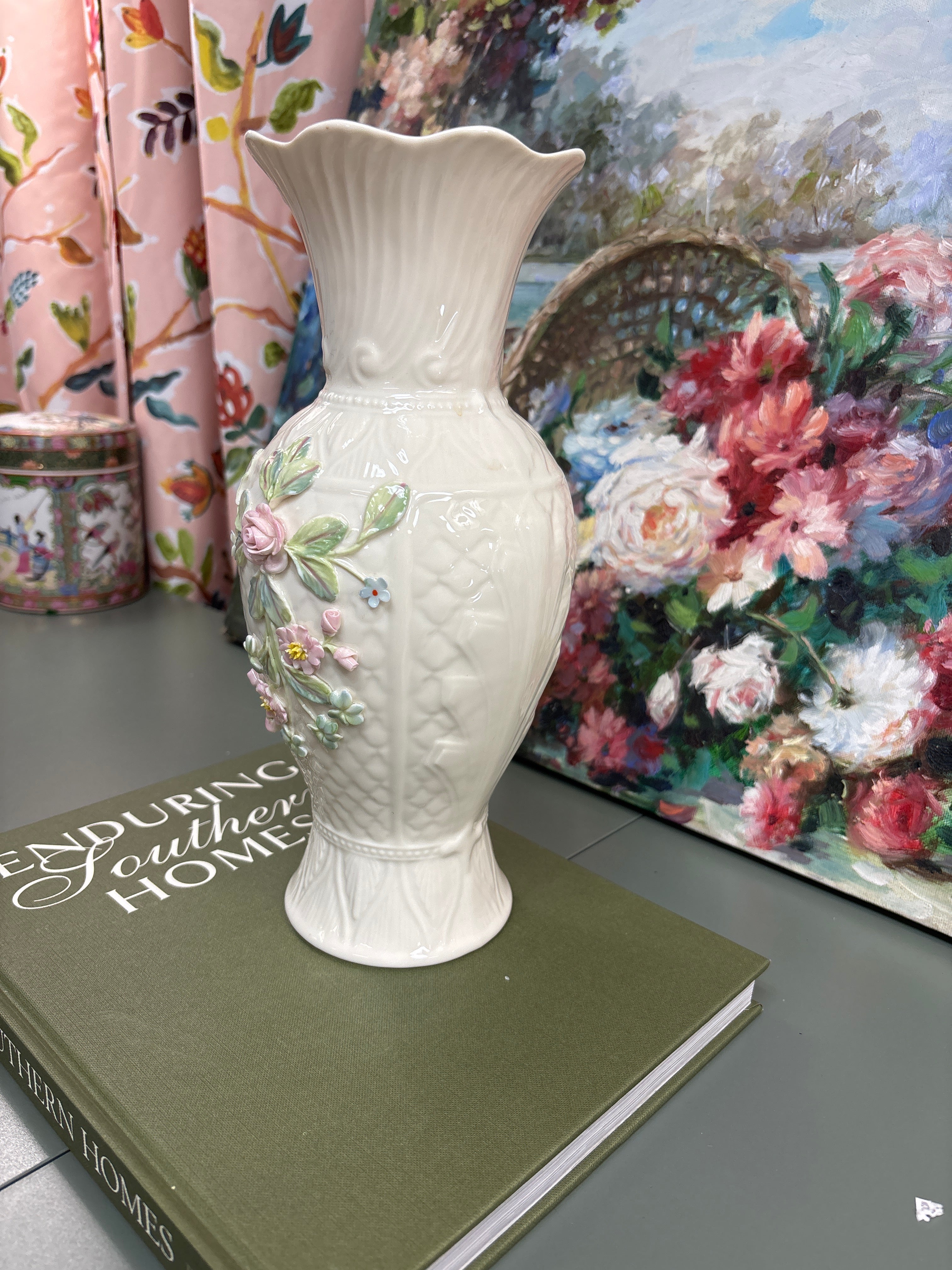 Scalloped Floral Slender Vase