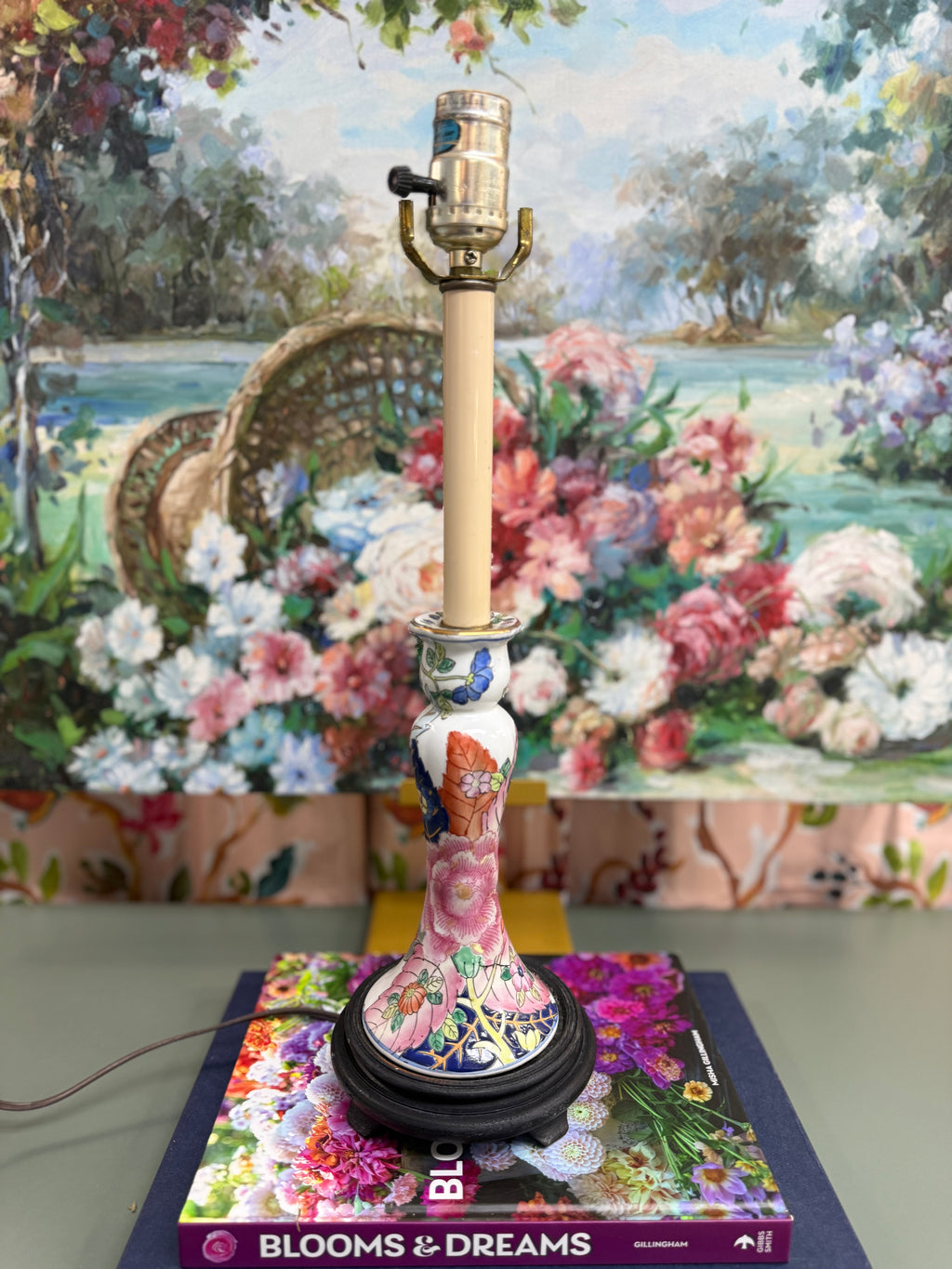 Tobacco Leaf Candlestick Lamp