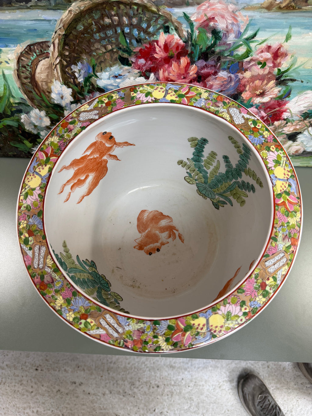 10.5 Inch Tall Vintage Rose Medallion Planter