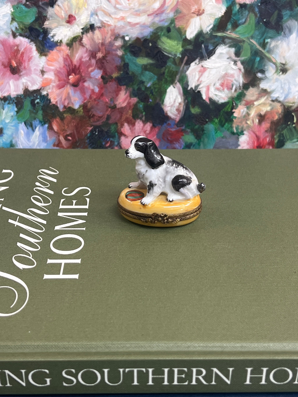White and black Limoges