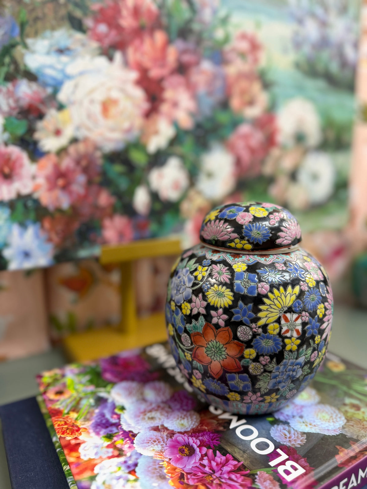 Vintage Medium Famille Noir Ginger Jar