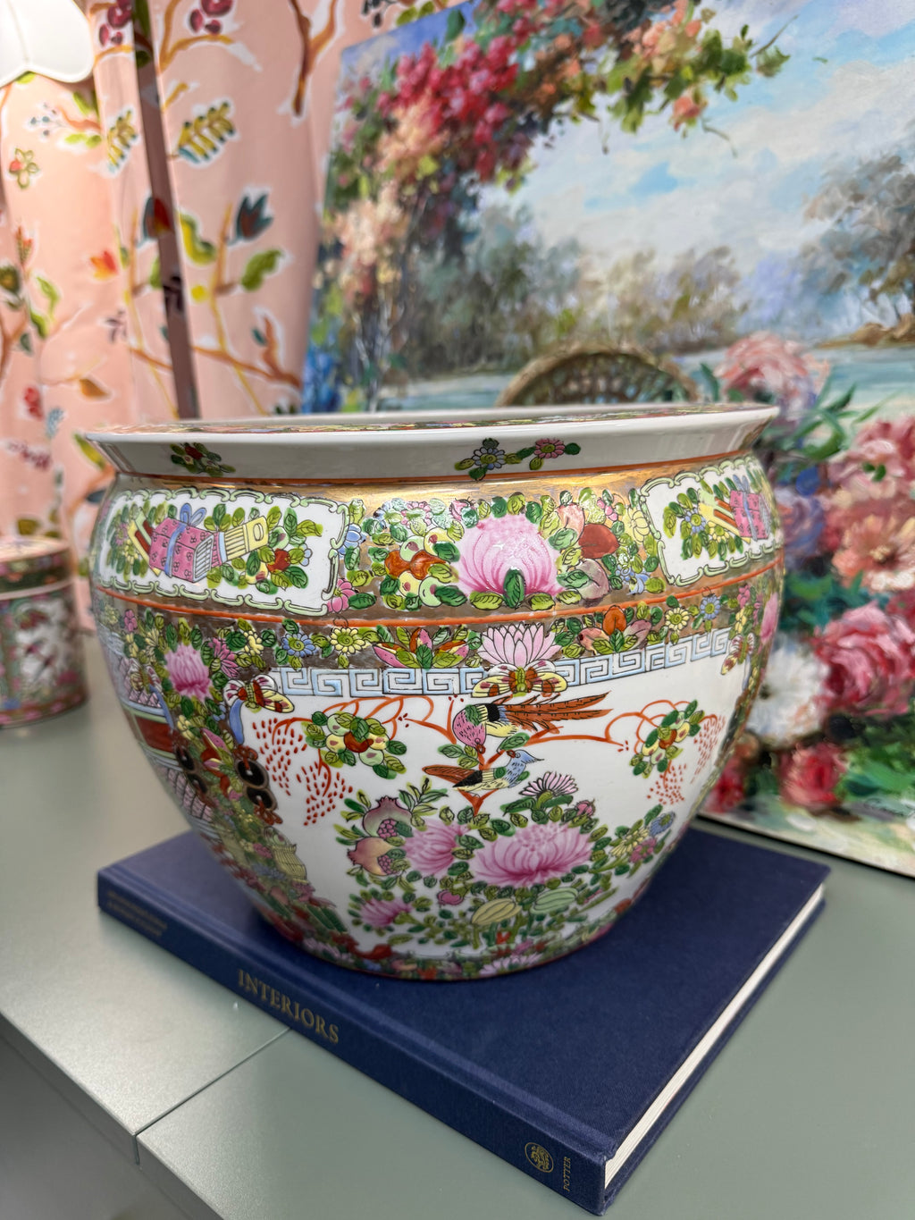 10.5 Inch Tall Vintage Rose Medallion Planter