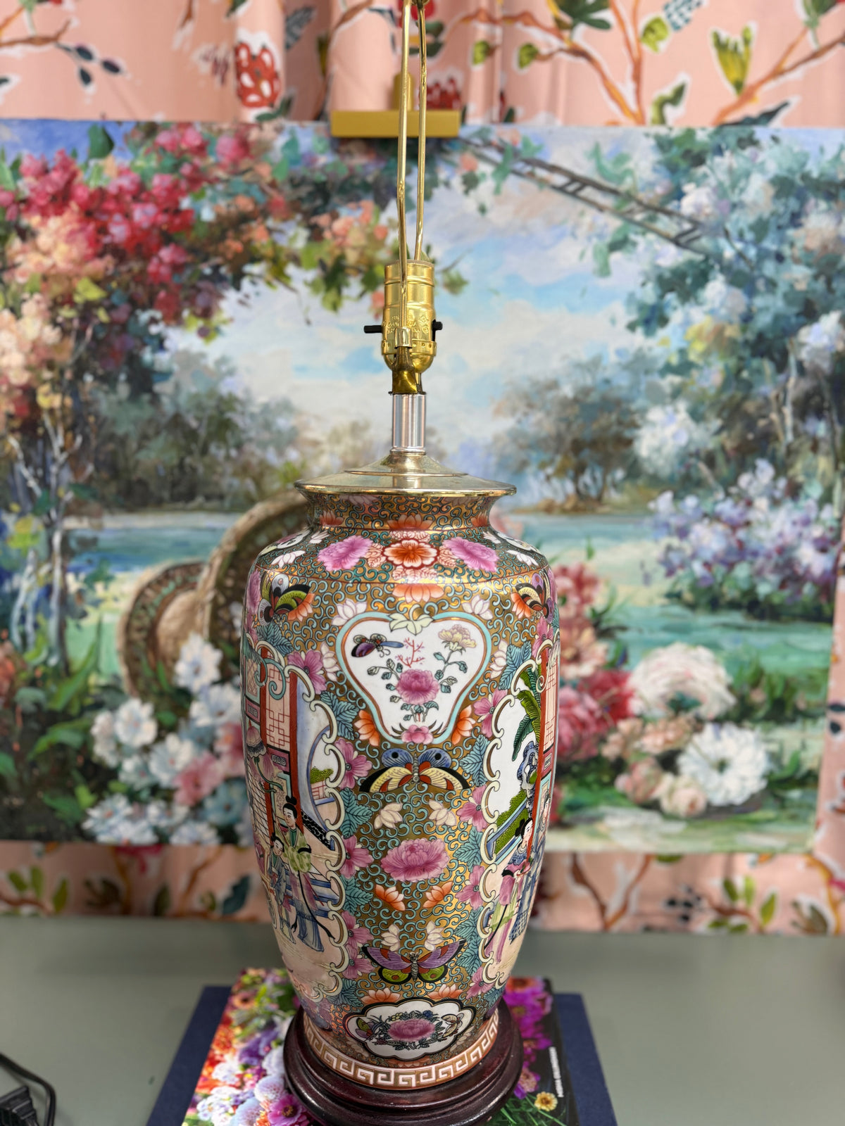 Gold Rose Medallion Large Lamp