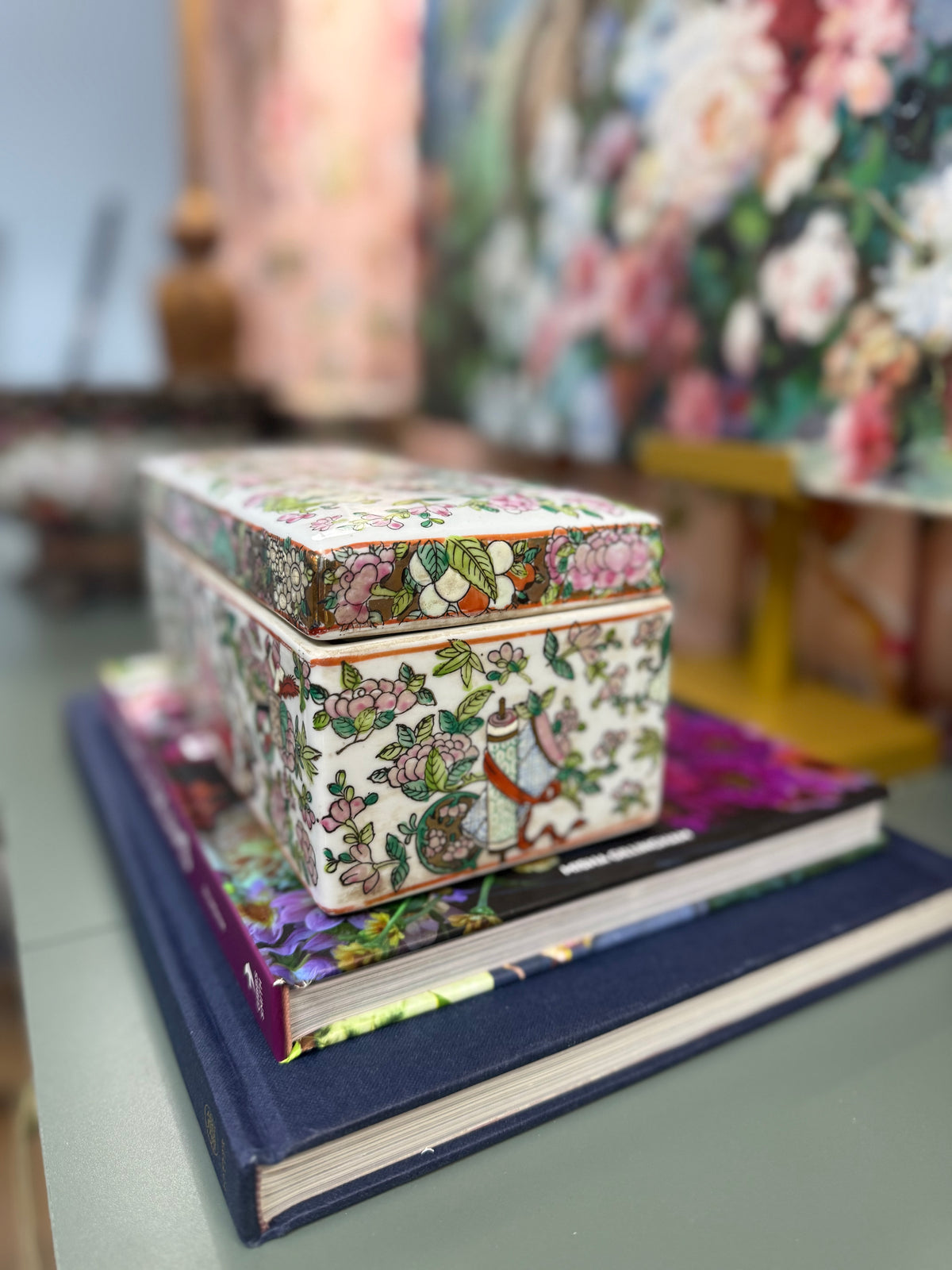 Vintage Rose Famille Dresser Box