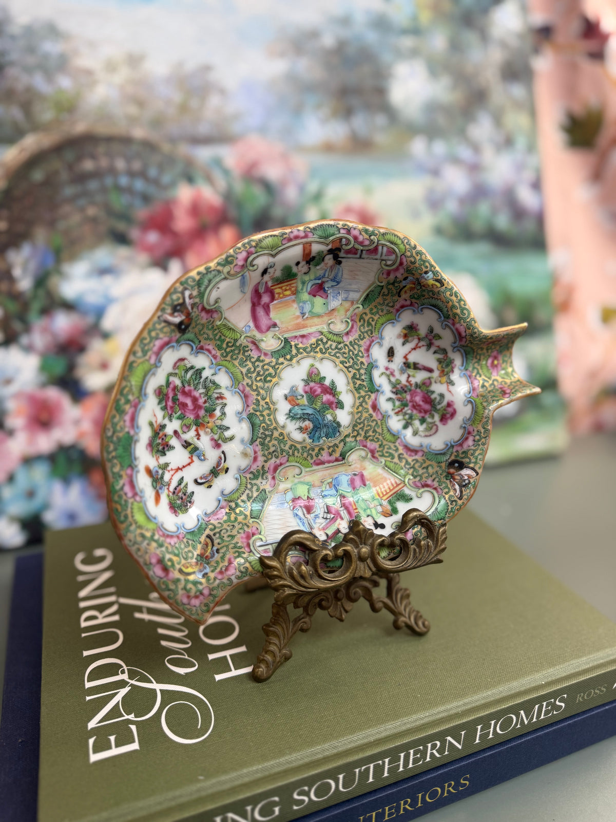 Large Antique Rose Medallion Leaf Plate
