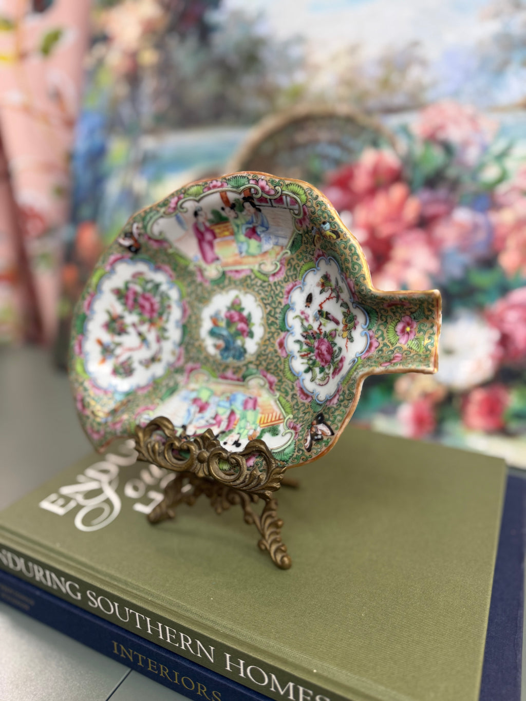 Large Antique Rose Medallion Leaf Plate