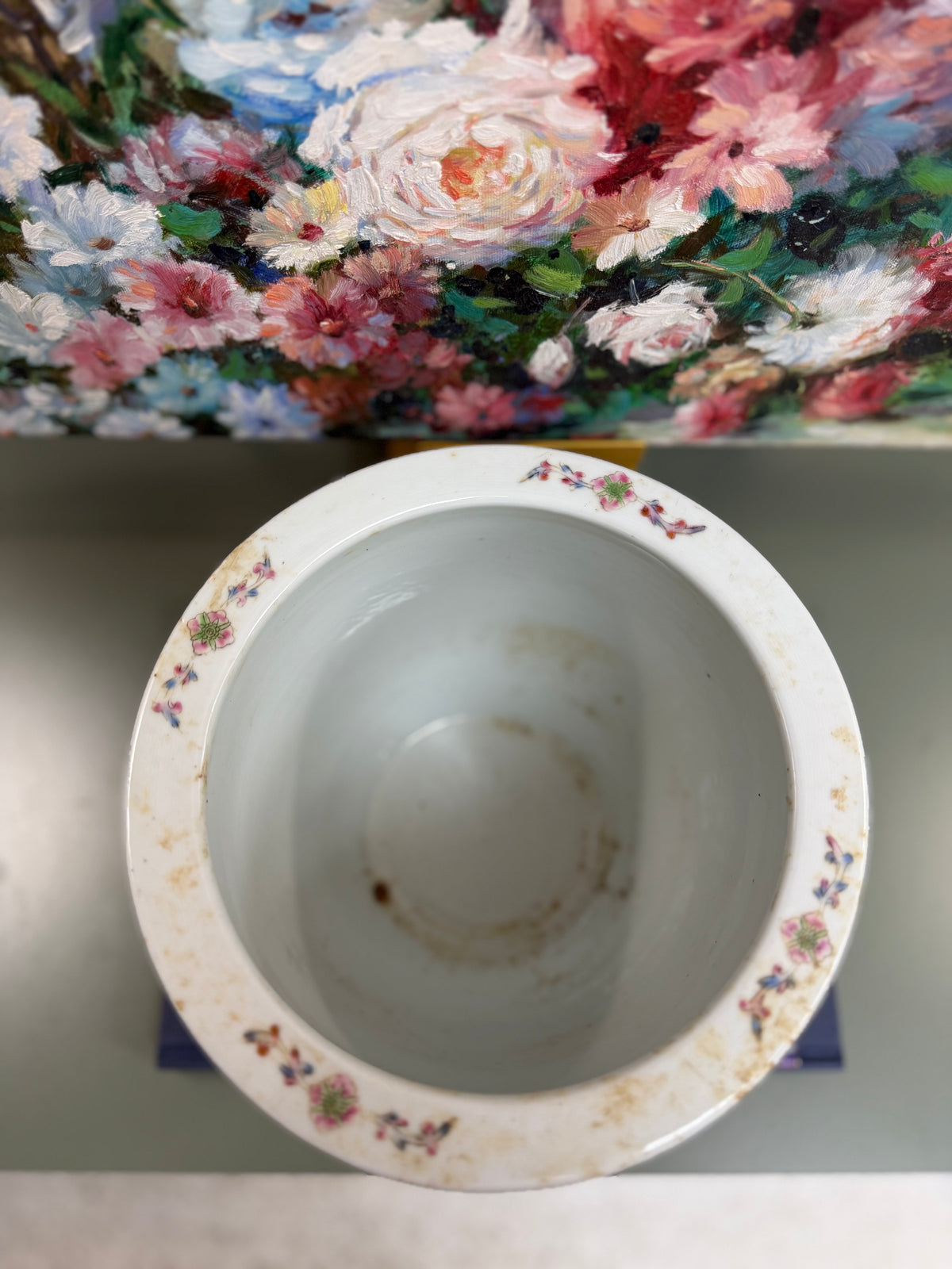 Vintage Medium White Floral Planter