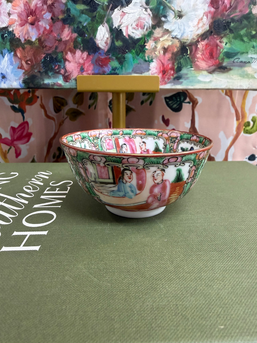 3.75” Vintage Rose Medallion Bowl