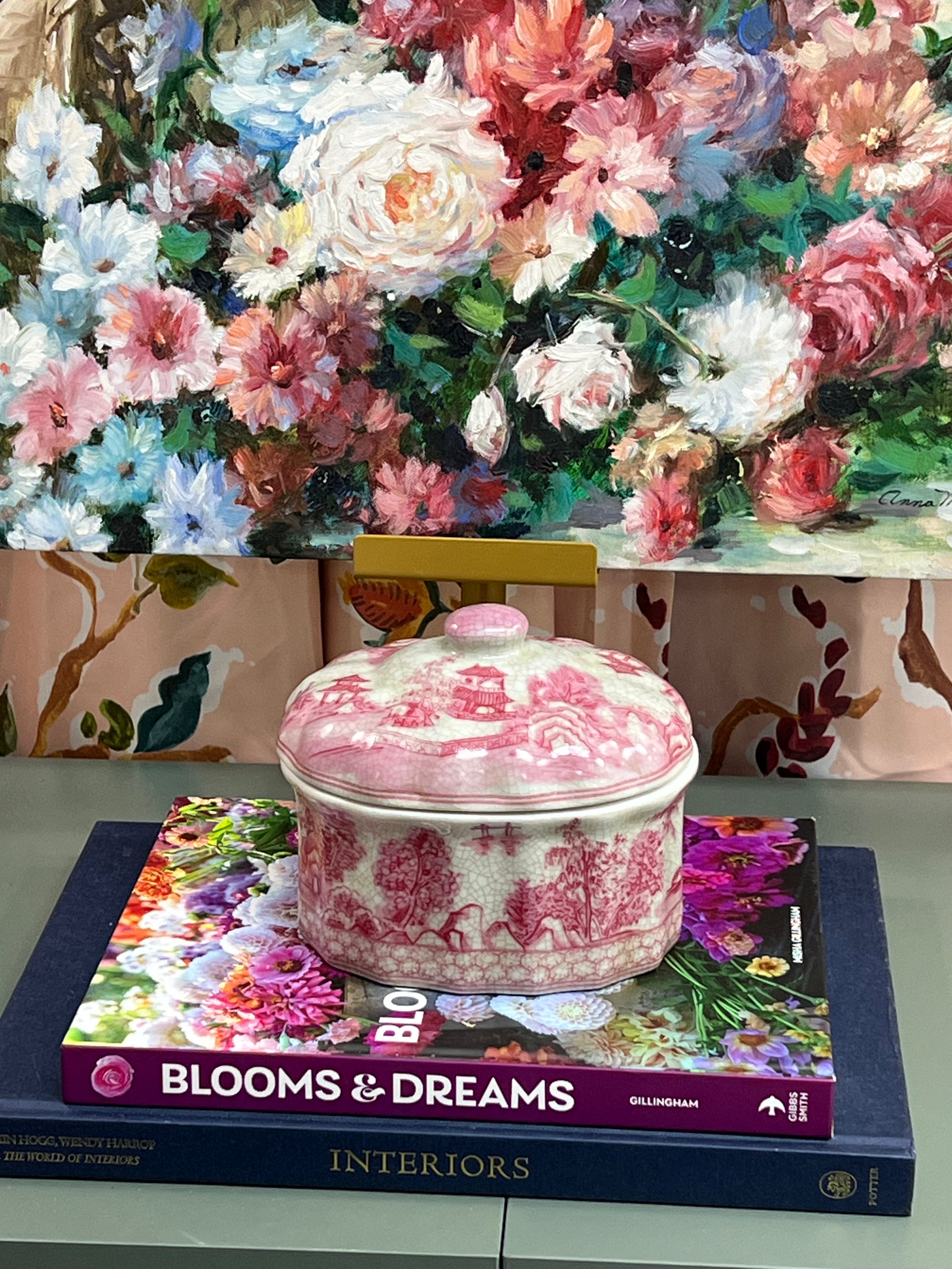New Pink Pagoda Scallop Lidded Box